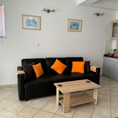Lovely Split Level Apartment With Sea View, Pool, Free Parking And Wifi Cavtat Dış mekan fotoğraf